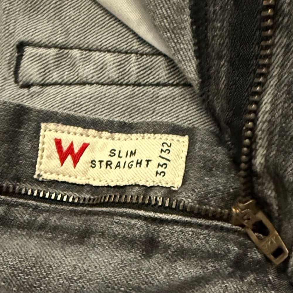 Wrangler Slim Straight Denim in Charcoal - Picture 2 of 5